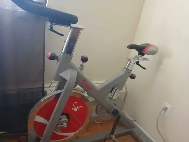 Sunny health stationary bike