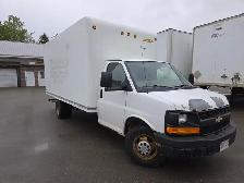 2012 Chevrolet Express cube van - Photo 7