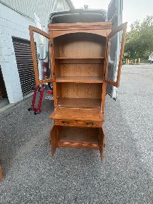 Free delivery used Oak Wood Display Cabinet with Glass Doors - Photo 7