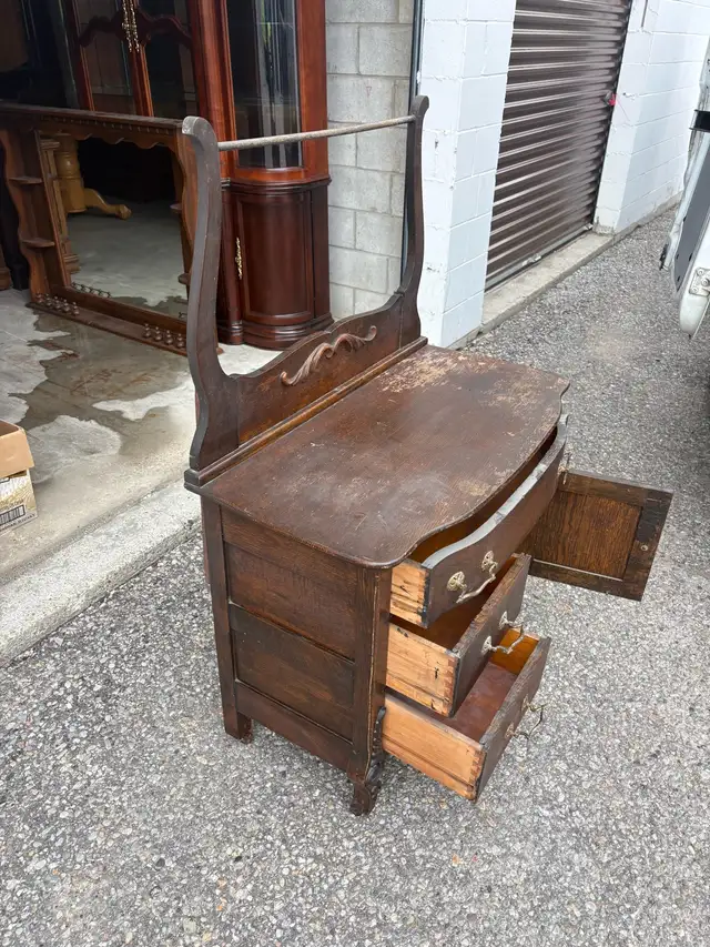 Free delivery Antique Vanity Dresser