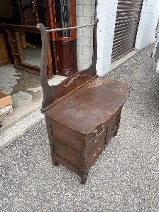 Free delivery Antique Vanity Dresser - Photo 10