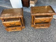 Free delivery used Victoriaville Oak Nightstands (Pair) - Photo 6