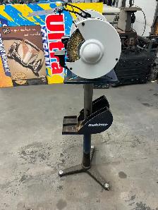 Crafted cx-series 1/2 hp 8" bench grinder on stand - Photo 4