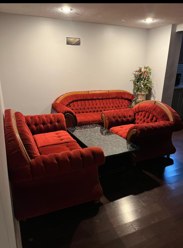 1 bedroom apartment with parking (Markham and Steeles)
