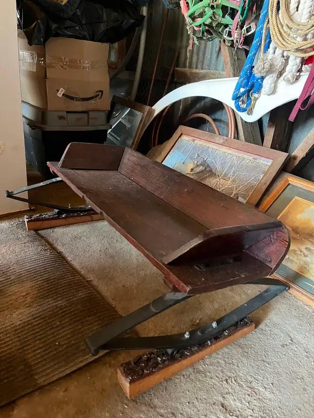 SALE GARAGE BARN ESTATE ITEMS