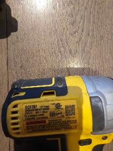 DEWALT Cordless Drill and Impact Driver Combo Kit - Photo 7