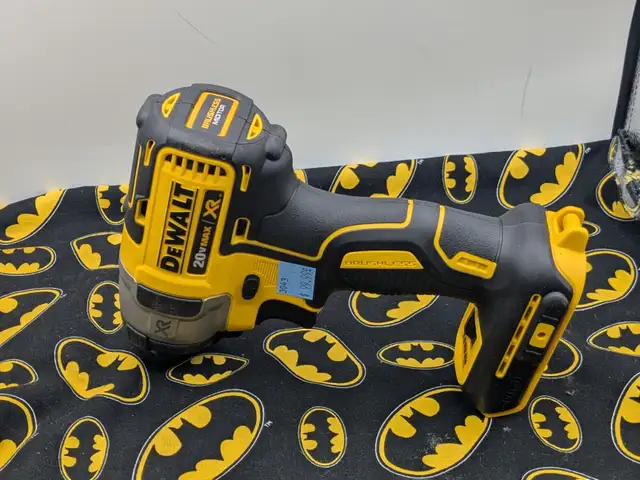 DeWALT DCF887 1/4' IMPACT DRIVER (#3043)