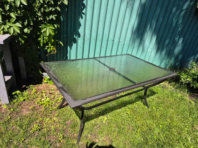 table patio 66'×40' couleur' charcoal'