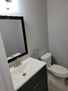 FULL 3 BEDROOM RECENTLY RENOVATED TOWNHOUSE RENTAL IN BRAMPTON - Photo 4