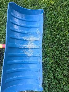 3 Snow shovels - Photo 3