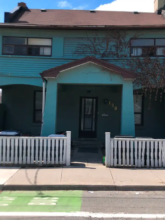 One large room for rent