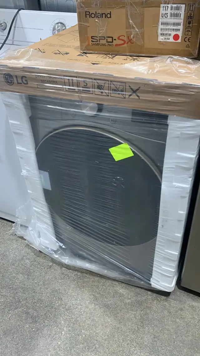 Dryer - 27' LG 7.4 Cu. Ft. Front Load -DLEX3850V -Graphite Steel