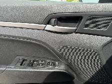 2020 Hyundai Elantra SEL ONLY 39,000 KM! - Photo 17