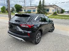2025 Ford Escape PHEV ONLY 6,000KM! - Photo 4