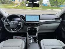 2025 Ford Escape PHEV ONLY 6,000KM! - Photo 9