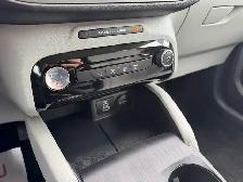 2025 Ford Escape PHEV ONLY 6,000KM! - Photo 12