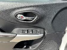 2018 Jeep Cherokee Trailhawk Technology Package - Photo 15