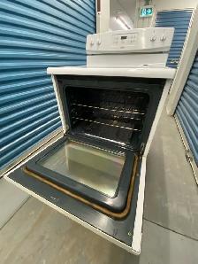 WHITE GLASS TOP ELECTRIC STOVE - Photo 6