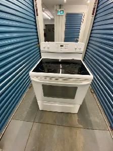 WHITE GLASS TOP ELECTRIC STOVE - Photo 10