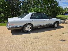 1993 Buick Park Avenue Ultra - Photo 4