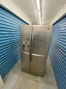 STAINLESS STEEL REFRIGERATOR - Photo 3