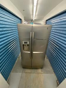 STAINLESS STEEL REFRIGERATOR - Photo 9