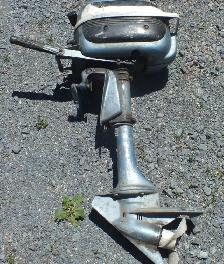 EVINRUDE OUTBOARD MOTER