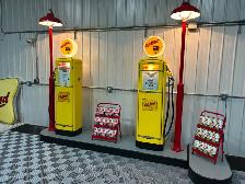 Oil & Gas Collectibles - GM, Texaco, Red Head Gas Pumps & Signs