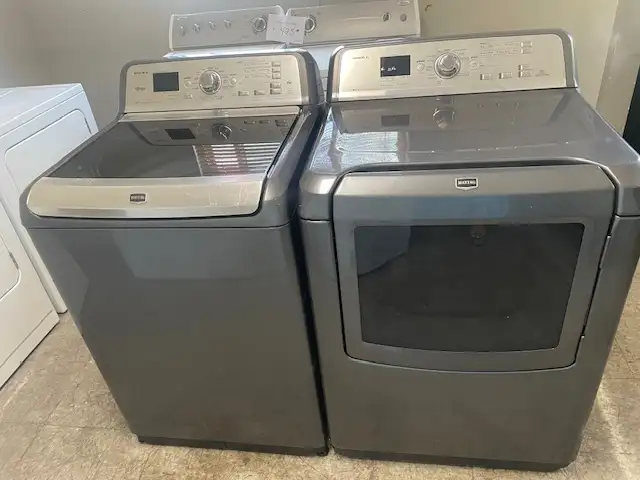 Laveuse sécheuse top load grande capacité grises Maytag