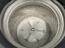 Laveuse sécheuse top load grande capacité grises Maytag - Photo 3