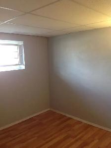 Home for Rent - 4 Bedrooms - Pet Friendly- Heated Garage - AC - Photo 14