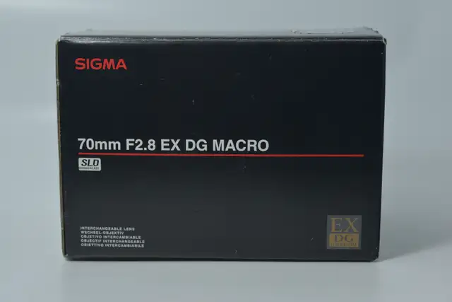 Sigma 70 mm f2.8 EX DG macro lens for Canon AF mount ID 2660
