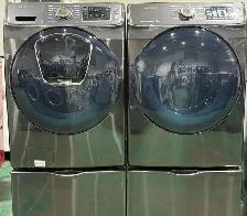Reconditioned Samsung Washer  & Dryer Set with Pedestal $895
