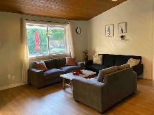POINT CLARK, FURNISHED 3 BEDROOM, 2 BATHROOM HOUSE - Photo 3