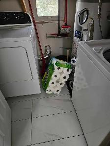POINT CLARK, FURNISHED 3 BEDROOM, 2 BATHROOM HOUSE - Photo 6