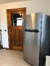 1 bedroom on main level, large backyard, parking and laundry - Photo 6