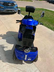 Tron Electric Scooter - Photo 3