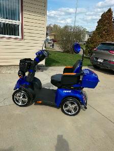 Tron Electric Scooter - Photo 7