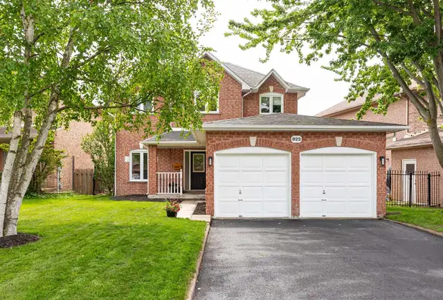 Live in Popular Gorham-College Manor - 3 Bed Home - Newmarket