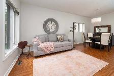 Live in Popular Gorham-College Manor - 3 Bed Home - Newmarket - Photo 2