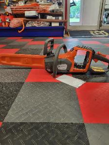 Husqvarna Power Axe 225i Chainsaw - Photo 3
