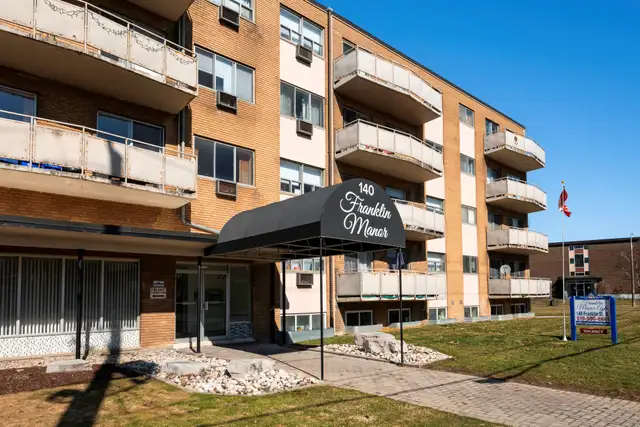PARKING SPACE, WATER & HEAT INCLUDED - Franklin Manor 1BR Apt