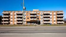 PARKING SPACE, WATER & HEAT INCLUDED - Franklin Manor 1BR Apt - Photo 9