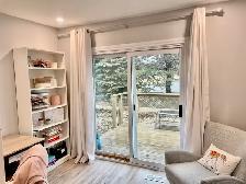 Newly Renovated 2 bedroom   den main floor of duplex - Photo 7