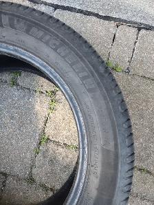 1 pneu été 225-55R17 Michelin X-Tour, comme neuf. Usure 9/32 - Photo 3