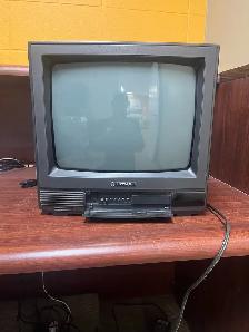 1990 13" Hitachi Color TV (Model CT1395B)