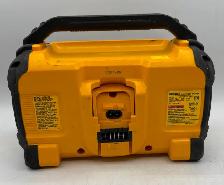 Dewalt DCR010 12V/20V Cordless Bluetooth Jobsite Speaker - Photo 2