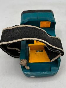 Makita DML186 18V LED Flashlight with Strap - Photo 3