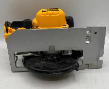 Dewalt DCS565 - 8 1/2' Cordless Circular Saw with Blade - Photo 4