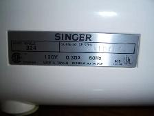 VINTAGE SINGER SEWING MACHINE LOVERS ALERT! - Photo 2